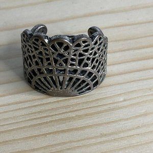 Vintage Style Filigree Openwork Silver Tone Ring